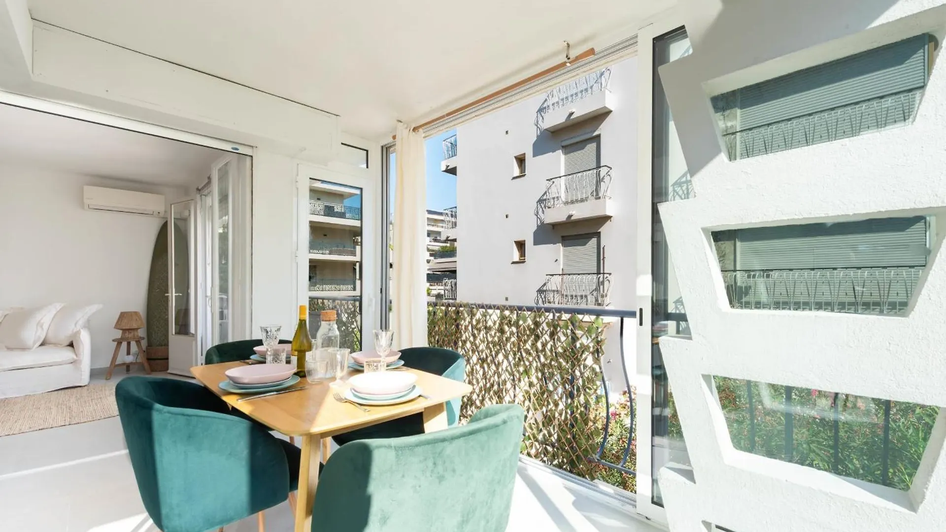 Bright 1-Br Apartment Walk To The Beach Cannes France